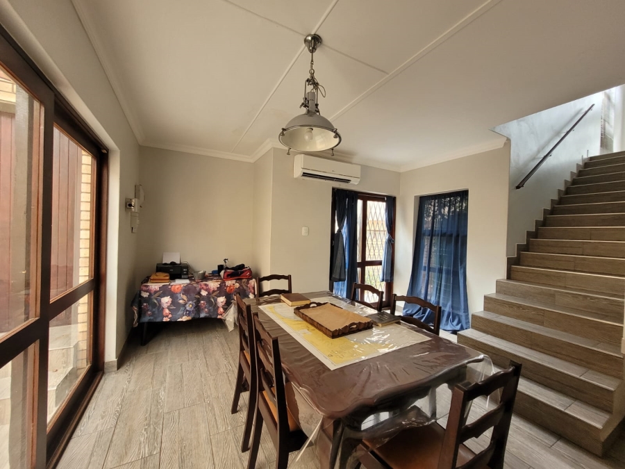 4 Bedroom Property for Sale in Wavecrest Eastern Cape